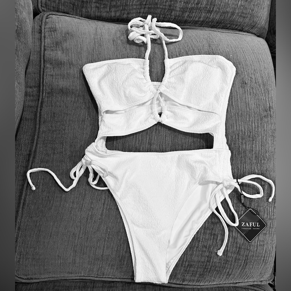 Zaful White Cutout Swimsuit one piece size 4. NEW
